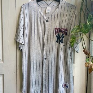Vintage New York Yankees shirt